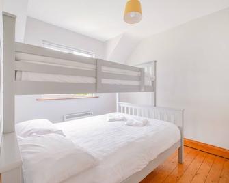Summer Cove 04 - Lahinch - Bedroom