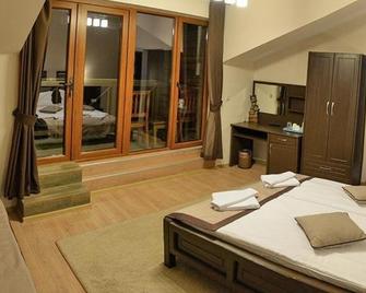 Family Hotel Balkanci - Gabrovo - Dormitor