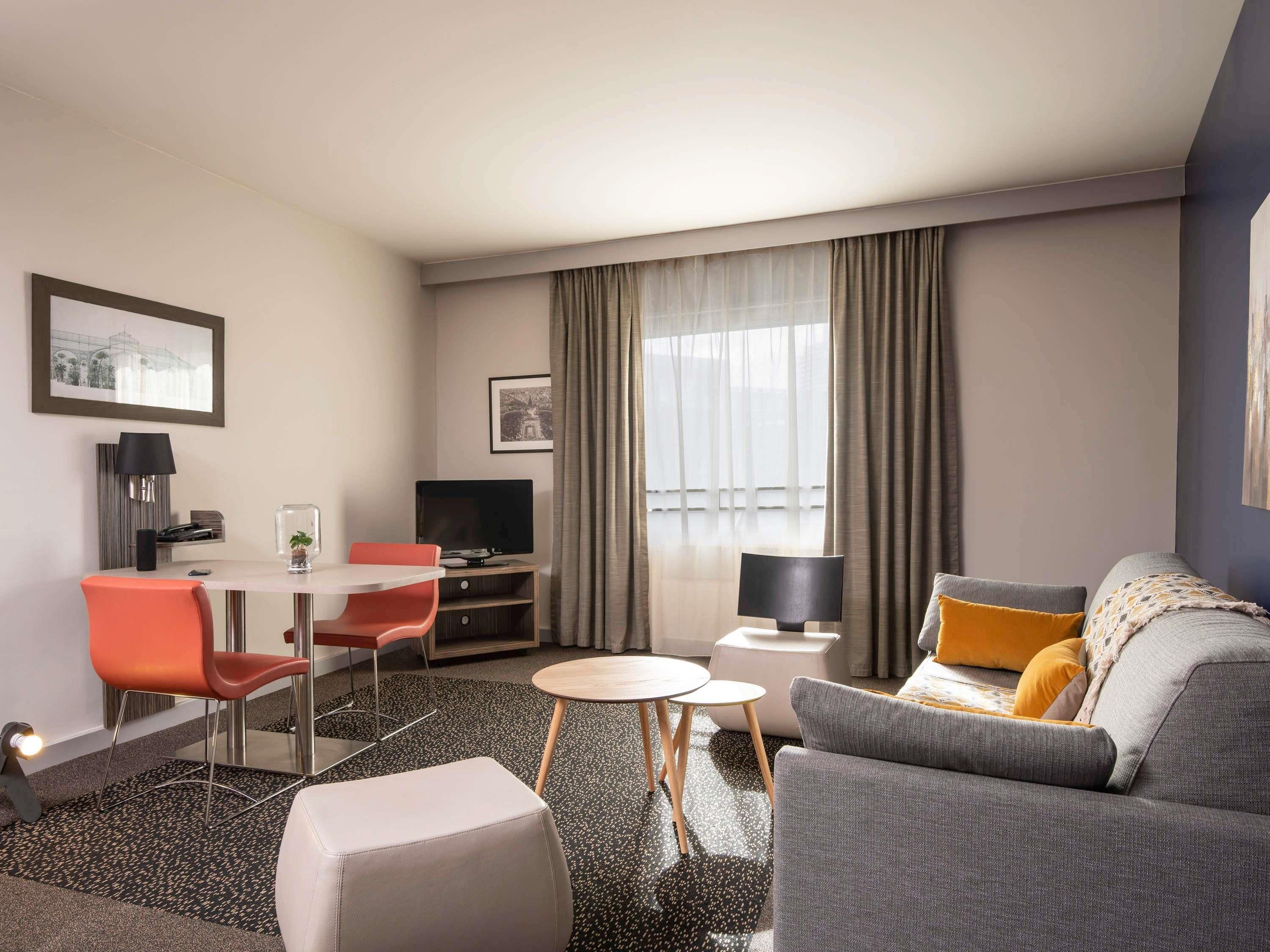 أداجيو لا ديفانس اسبلينديد للشقق الفندقية