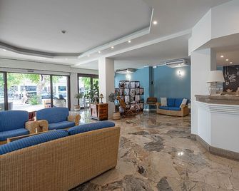 Hotel Avana Fronte Mare - Riccione - Lobby