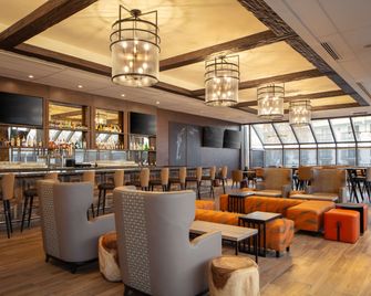 DoubleTree by Hilton Sacramento - סקרמנטו - בר