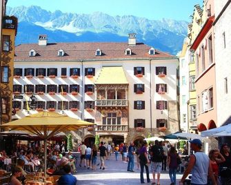 At home in the love nest - Innsbruck - Edificio