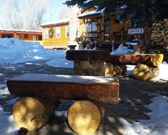 Long Holiday Motel - Gunnison