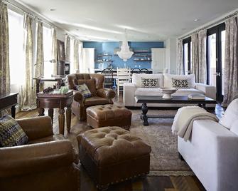 Bespoke Inn Scottsdale - Scottsdale - Living room