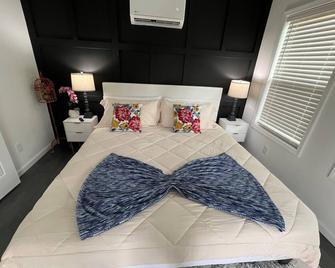 Cordial chalet with a balcony to have coffee with the squirrels - Somerset - Ložnice