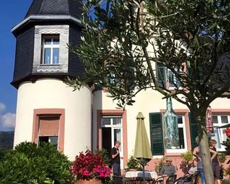 Wohnen im Burghotel - Lorch am Rhein