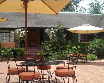 Sandford Park Country Hotel - Bergville - Patio