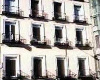 Hostal Rivera - Atocha - Madrid - Edificio