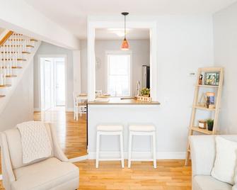 67 - Walking distance to downtown - Charlottetown - Living room