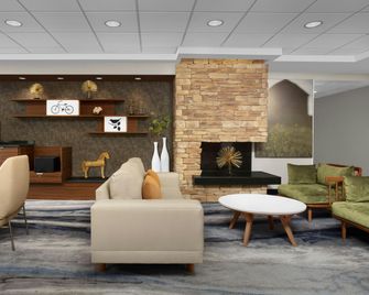 Fairfield Inn & Suites by Marriott at Dulles Airport - Sterling - Oleskelutila