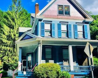 Switzerland Dream, Cozy Room in Downtown Jim Thorpe, Walk to everything! - Jim Thorpe - Building