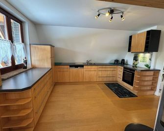 Vacation apartment in the countryside on the outskirts of Weimar, 1st floor - Weimar - Phòng bếp