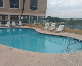Sea Dunes Oceanfront - Myrtle Beach - Piscina