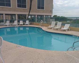 Sea Dunes Oceanfront - Myrtle Beach - Kolam