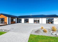 Matariki Star - Lake Tekapo - Building