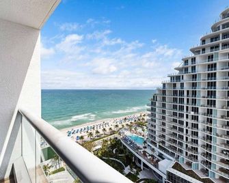 Luxury Suite at Fort Lauderdale - Fort Lauderdale - Balcony