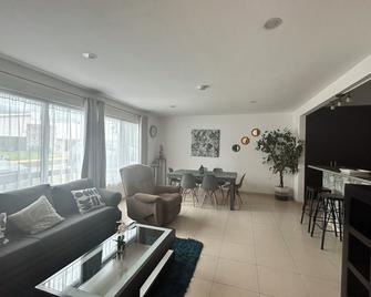 Depa. Planta Baja Uvm, Juriquilla, Querétaro - Juriquilla - Sala de estar