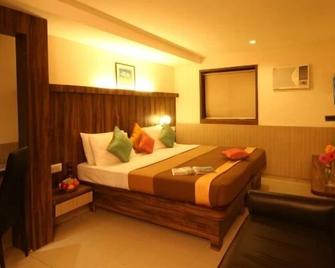 Hotel Ratna Palace Residency - Thāne - Bedroom