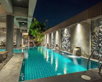 Thapae Loft - Chiang Mai - Pool