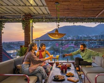 The Hosteller Rishikesh, Ganges - Rishikesh