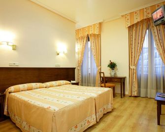 Hostal Silserranos - Madrid - Habitación