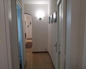 Apartamento duplex vacacional - Arenys de Mar - Pasillo