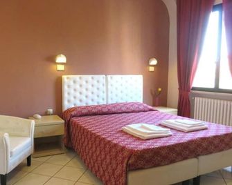 Hotel Romagna - Cesena - Schlafzimmer
