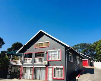 Dwengu Guest house - Margate - Building