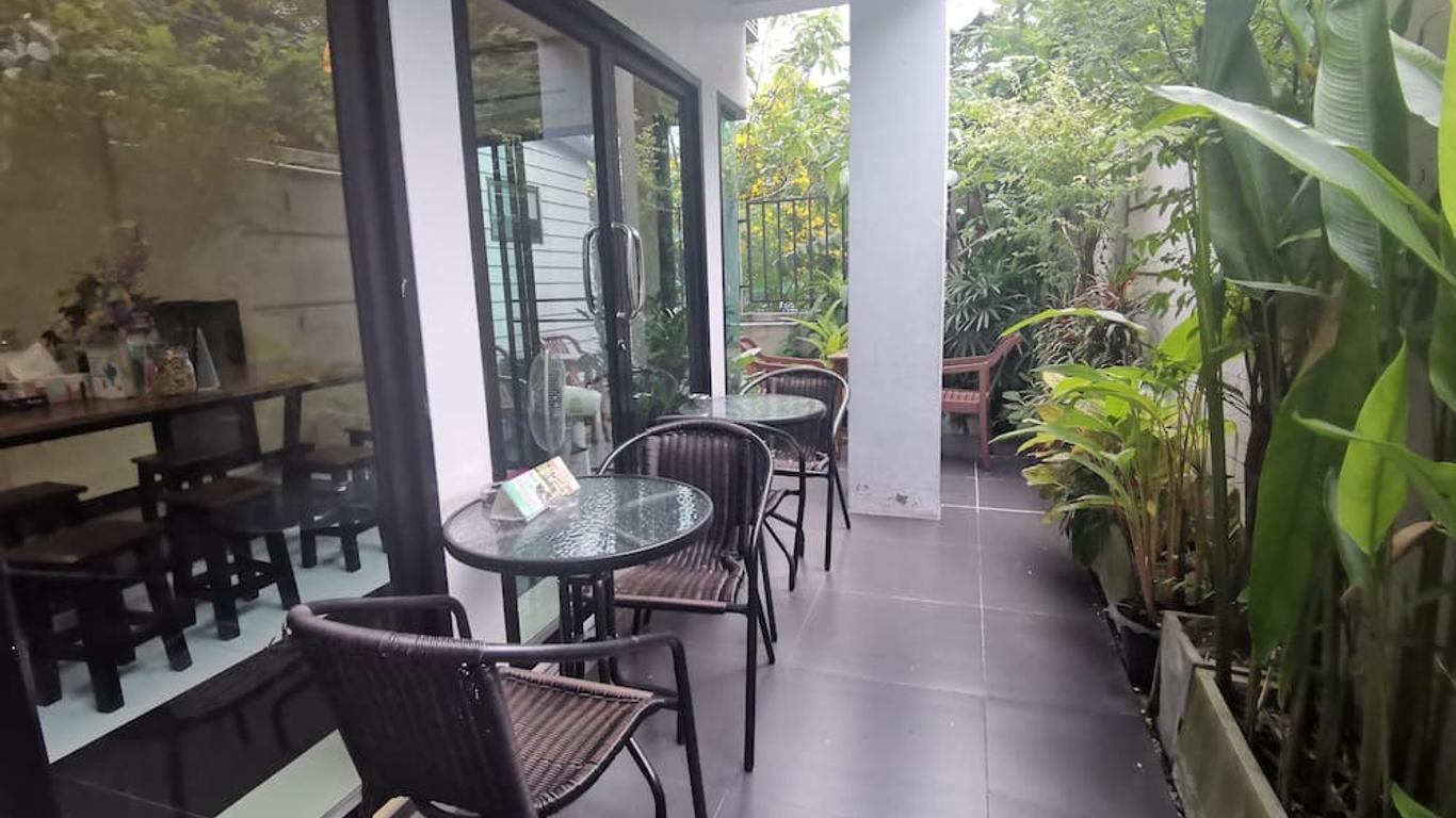 بيت شباب هايد بانكوك