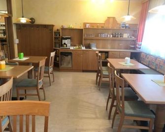 Gasthaus-Pension zum Löwen - Linz - Restaurant