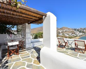 Petra Holiday Village - Ios - Balkon