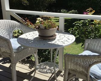 Lulu's Cottage, A Hidden Gem Short Stroll To Bowral Cbd - Bowral - Balkón