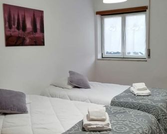 Peniche - Guest House Casa Das Estelas - Peniche - Bedroom