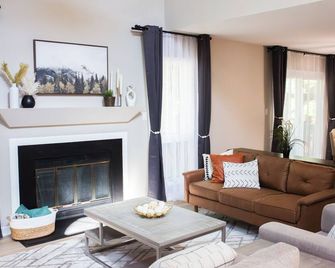 Urban Woodland at High Point - High Point - Living room
