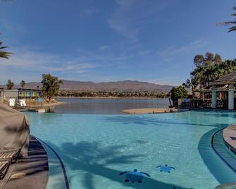 The Nautical Beachfront Resort - Lake Havasu City - Pool