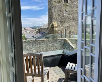 Y Capel Guest House - Conwy - Balcony