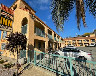 Travelers Inn - Castro Valley - Будівля