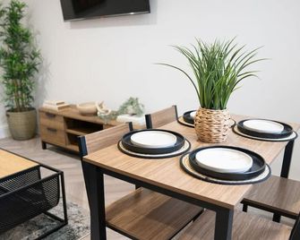 Luxury Stay By City Centre Etihad And Coop Live - Mánchester - Comedor