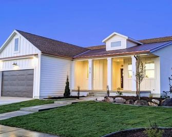 Modern Mapleton Get-a-way - 梅普爾頓(猶他) - 建築