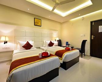 Suraj Grand Hotel - Anantapur - Bedroom