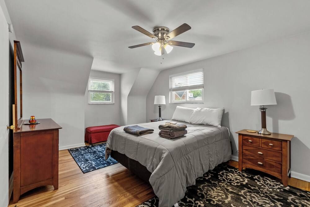 Spacious 4br Home-Big Yard Huge Driveway - פיטסבורג - חדר שינה