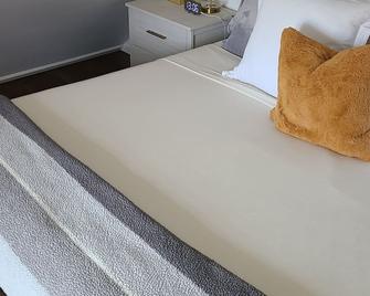Luxury stay - Queens - Bedroom