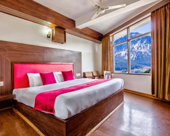 Hotel Greenfields - Manali - Bedroom