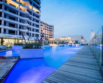 The Capital Pearls Hotel - Umhlanga - Piscina