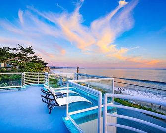 Luxury Beachfront Penthouse Walk to the Beach Restaurants Entertainment - Half Moon Bay - Balcony