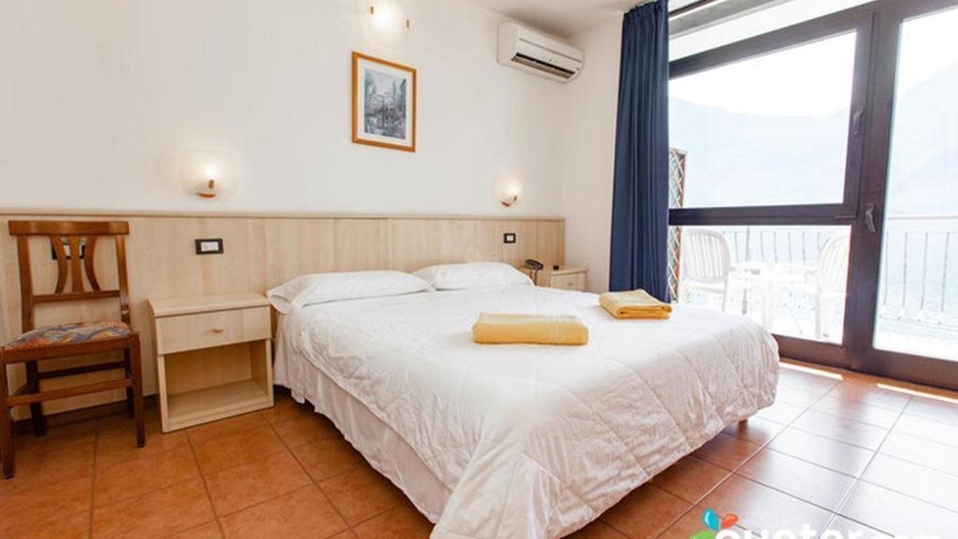 Hotel Castell - Montagnoli Group