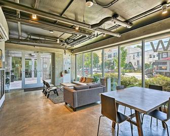 Berkeley Apt w/ Rooftop: 4 Blocks to Campus! - Berkeley - Restaurant