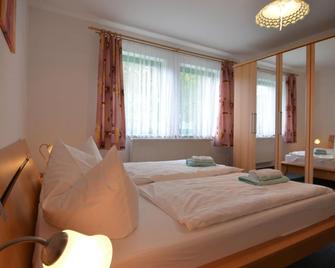Detached holiday home in Saxony with gorgeous view - Reinhardtsdorf-Schöna - Bedroom