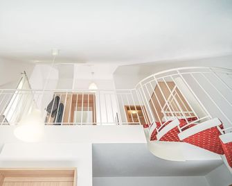 Apart Business - Stuttgart - Escaleras