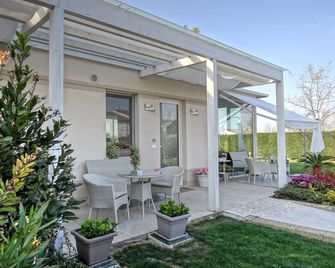 B&B La Magia dei Sogni Relais - Verona - Patio